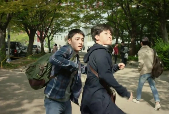 Кадр из дорамы Будь позитивным