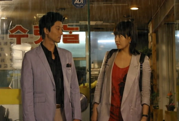 Кадр из дорамы Когда наступает ночь