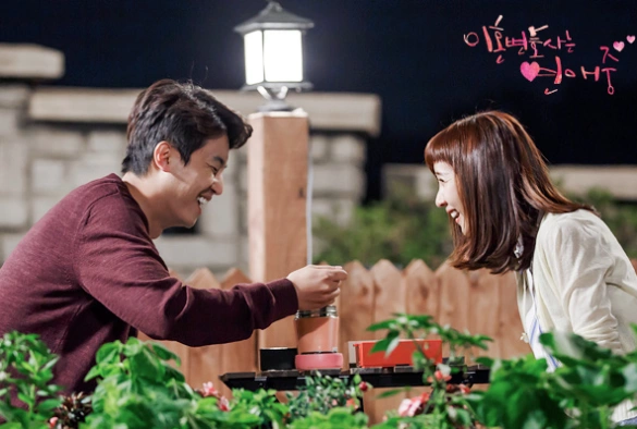 Кадр из дорамы Влюбленный адвокат по разводам