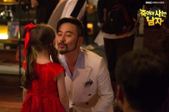 Кадр из дорамы Мужчина, который умер, чтобы жить