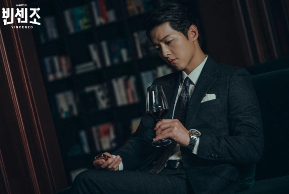 Кадр из дорамы Винченцо