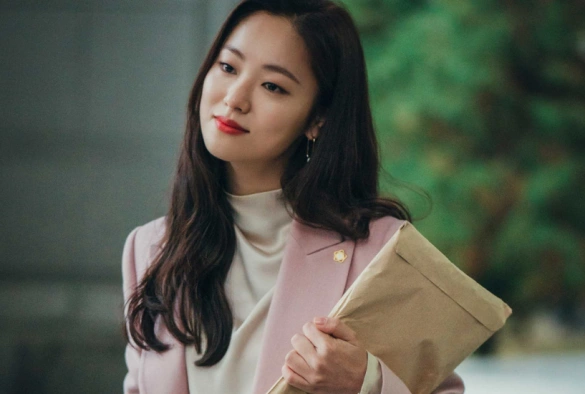 Кадр из дорамы Винченцо