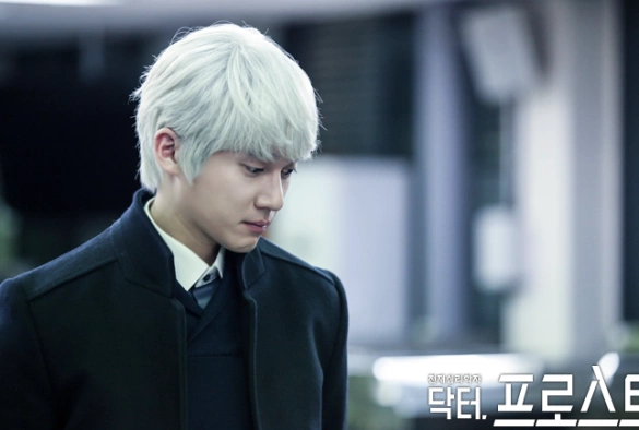 Кадр из дорамы Доктор Фрост