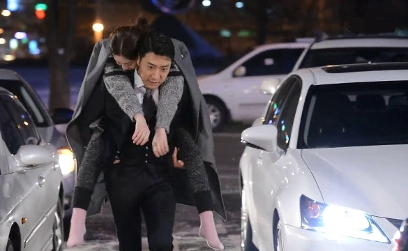 Кадр из дорамы Король драмы