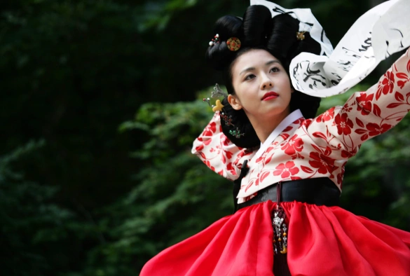 Кадр из дорамы Хван Чжин И