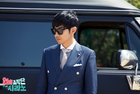 Кадр из дорамы Агентство знакомств «Сирано»