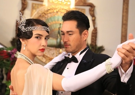 Кадр из дорамы Назад в будущее