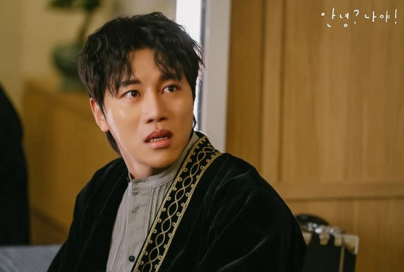 Кадр из дорамы Привет? Это я!