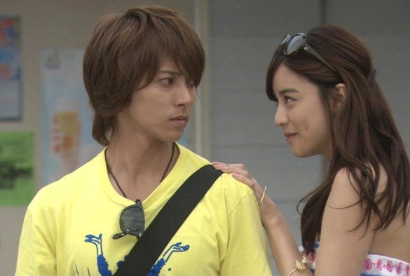 Кадр из дорамы Обнажённое лето