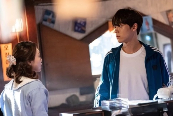 Кадр из дорамы Монстр