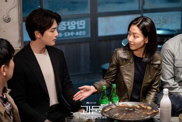 Кадр из дорамы Монстр