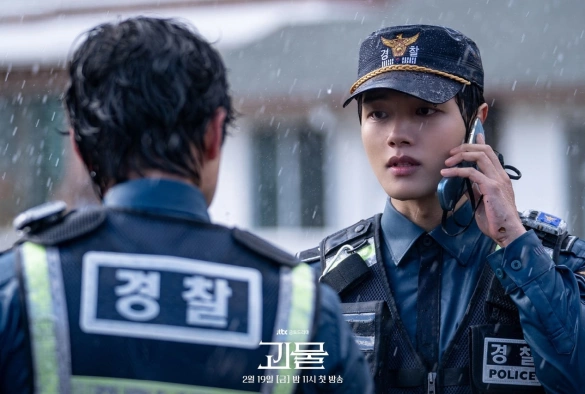 Кадр из дорамы Монстр