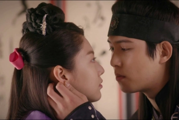 Кадр из дорамы Песнь моей единственной любви