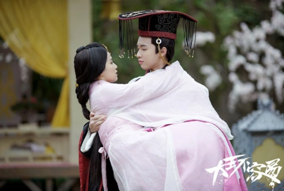 Кадр из дорамы Трудно быть императором