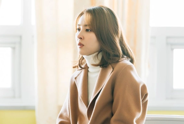 Кадр из дорамы Давайте посмотрим на закат, держась за руки