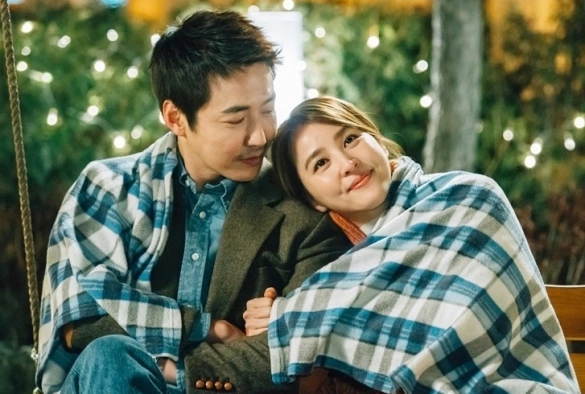 Кадр из дорамы Давайте посмотрим на закат, держась за руки