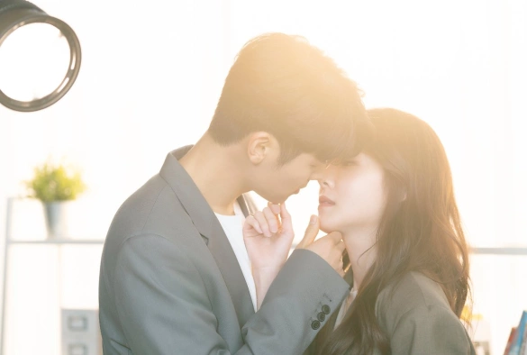 Кадр из дорамы Ещё не 30