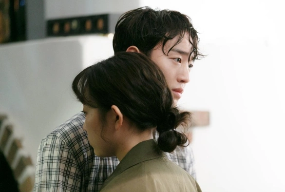 Кадр из дорамы Королева кольца