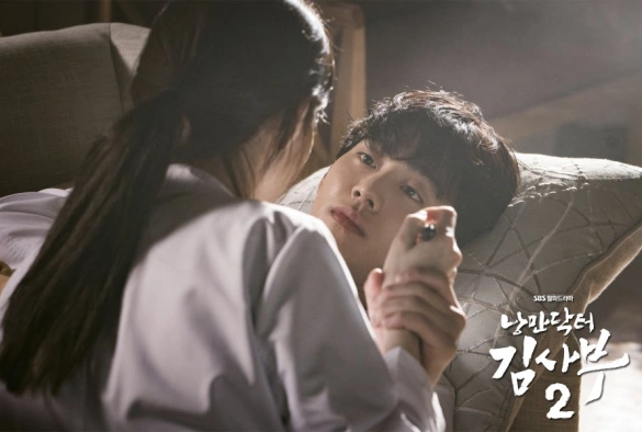 Кадр из дорамы Учитель Ким — доктор-романтик 2 сезон