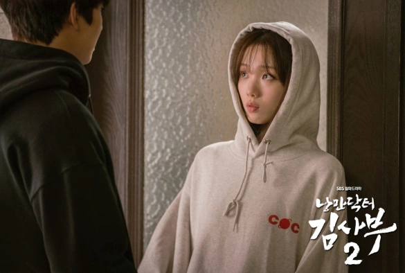 Кадр из дорамы Учитель Ким — доктор-романтик 2 сезон