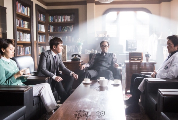 Кадр из дорамы Учитель Ким — доктор-романтик