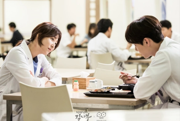 Кадр из дорамы Учитель Ким — доктор-романтик