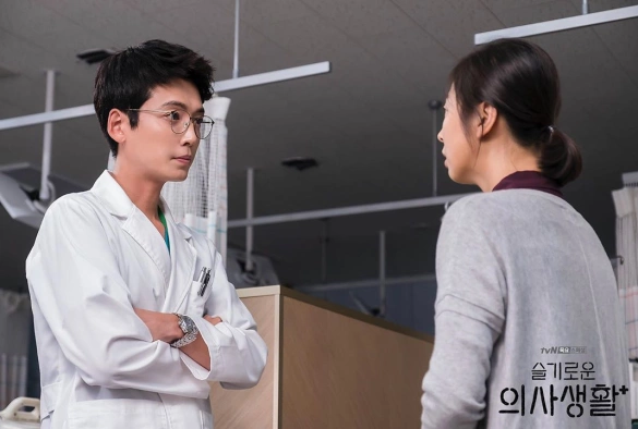 Кадр из дорамы Мудрая жизнь в больнице 1 сезон