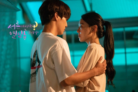 Кадр из дорамы Тридцать, но семнадцать