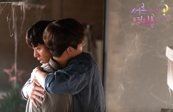 Кадр из дорамы Тридцать, но семнадцать