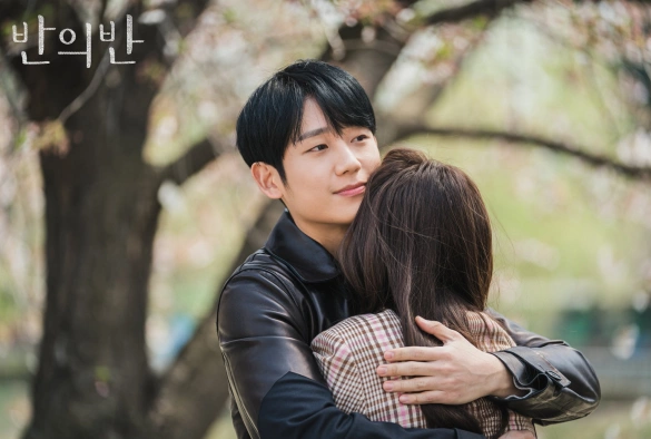 Кадр из дорамы Половина от половины