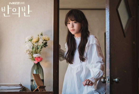 Кадр из дорамы Половина от половины