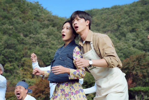 Кадр из дорамы Мистический бар на колесах