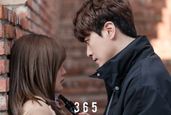 Кадр из дорамы 365: Год победы над судьбой