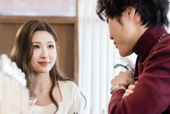 Кадр из дорамы XX