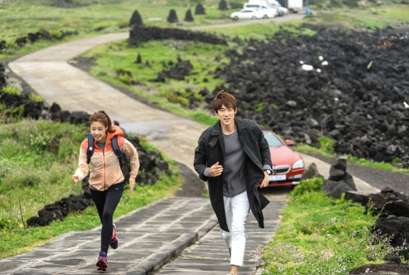 Кадр из дорамы Тепло и уютно