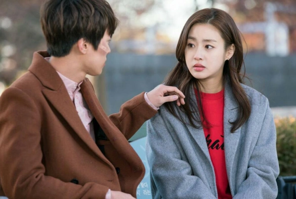Кадр из дорамы Любовь Бён Хёка
