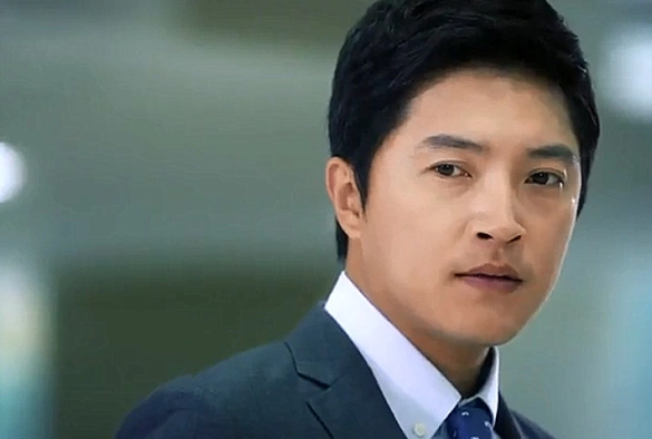 Кадр из дорамы Башня иллюзий