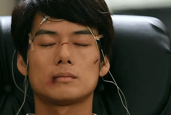 Кадр из дорамы Башня иллюзий