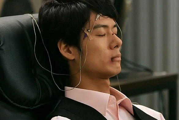 Кадр из дорамы Башня иллюзий