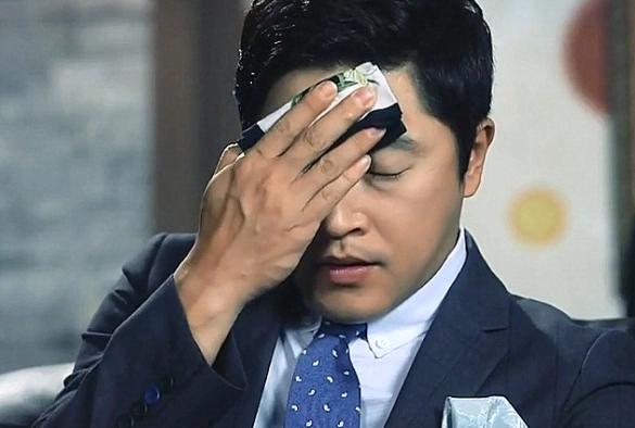 Кадр из дорамы Башня иллюзий