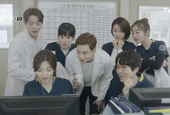 Кадр из дорамы Вы забыли о поэзии