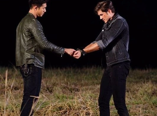 Кадр из дорамы Клин клином