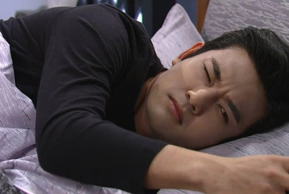 Кадр из дорамы Каннамский скандал