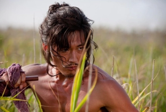 Кадр из дорамы Охотники на рабов