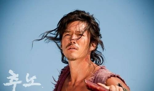 Кадр из дорамы Охотники на рабов