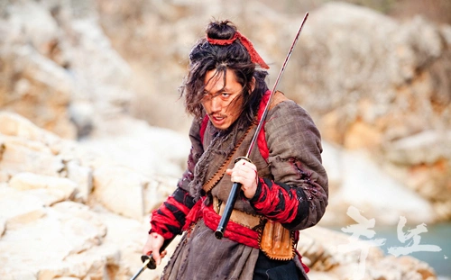 Кадр из дорамы Охотники на рабов