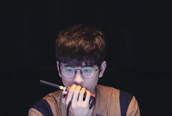 Кадр из дорамы Академия выдающихся людей