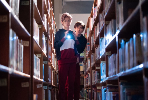 Кадр из дорамы Академия выдающихся людей