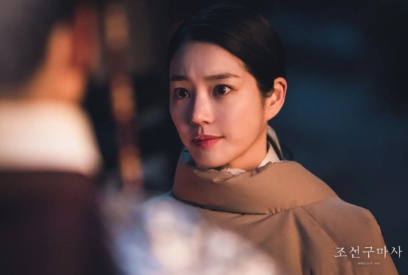 Кадр из дорамы Экзорцист из Чосона