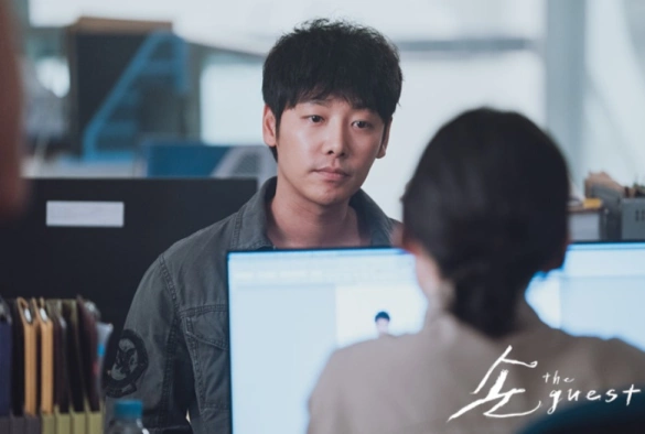 Кадр из дорамы Гость